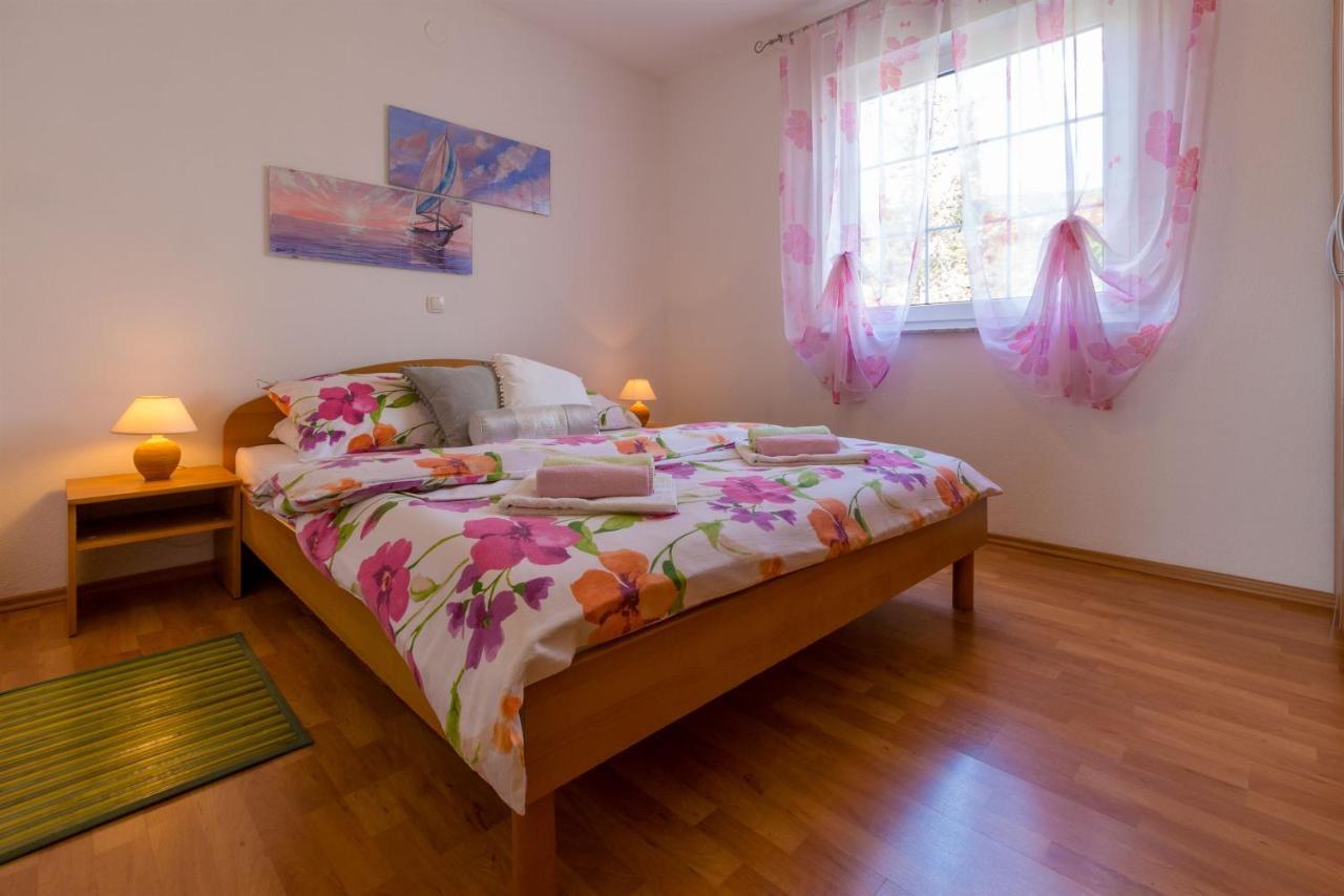 Apartments Vanessa Dramalj Luaran gambar